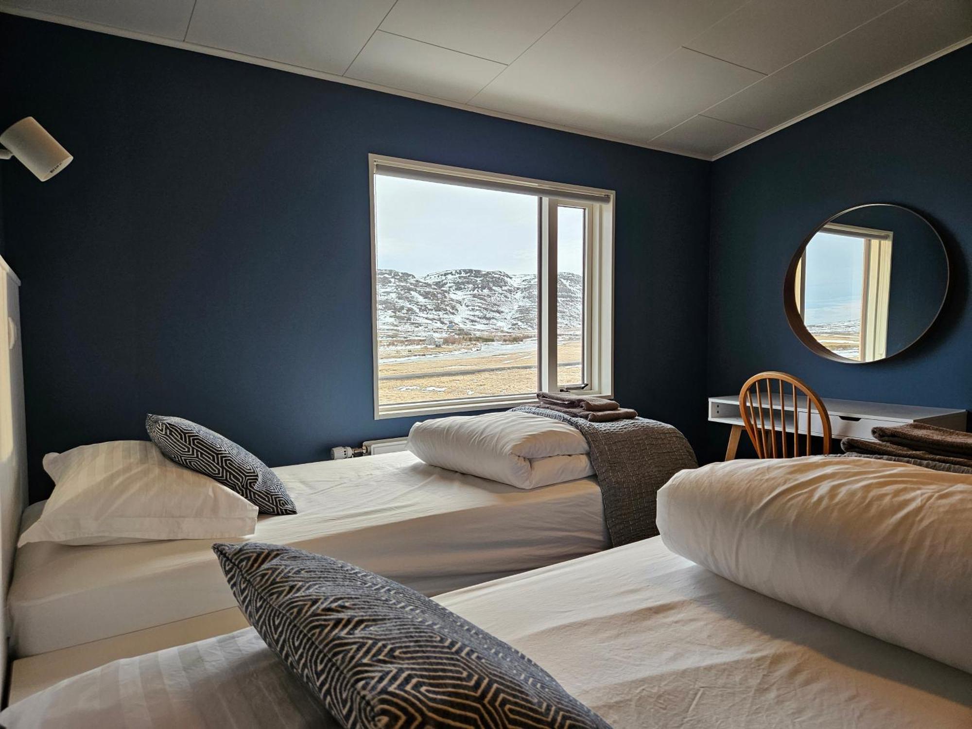 Hotel Laugarholl With Natural Hot Spring Holmavik Exteriör bild
